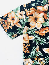 Load image into Gallery viewer, Hawaiian Short Sleeve Shirt